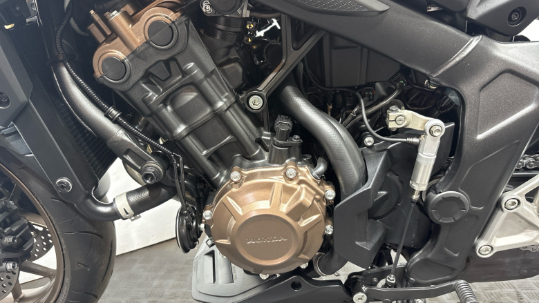 Honda CB650R E-Clutch (24MY)